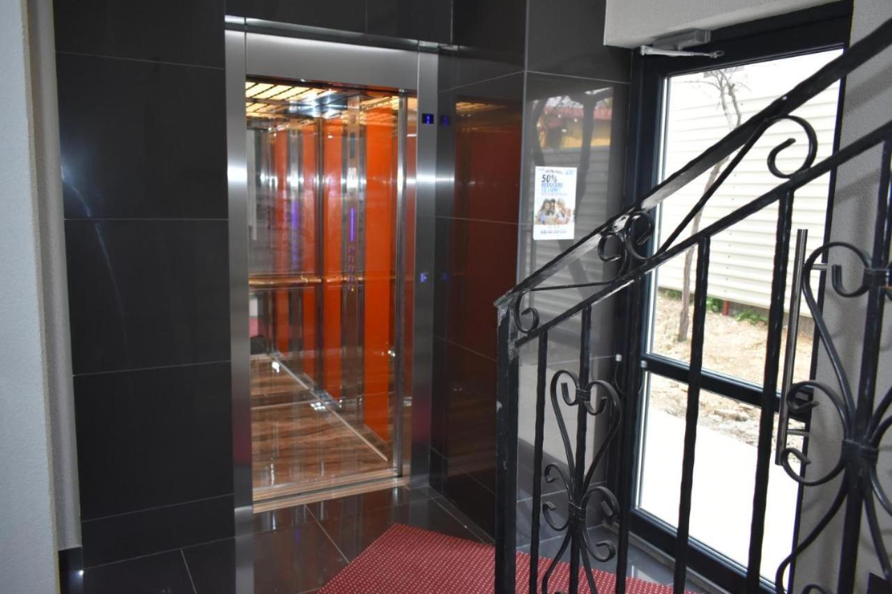 Cozy Apartment In The Heart Of Iasi - Palas Mall Exterior foto